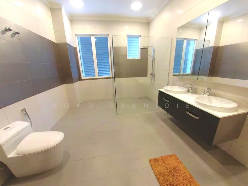 Rumah Berkembar untuk Disewa di Ampang Jaya (Ampang) - Mohd Syahidie - Bathroom - PropertyGuru.com.my