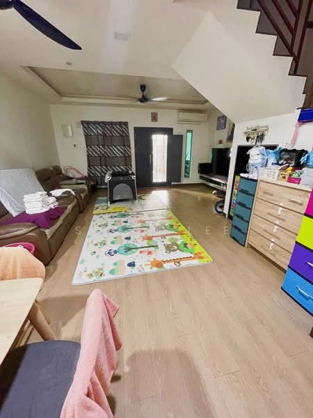 2-storey Terraced House for Sale in Taman Scientex Senai (Senai) - Sausa Lee - Living Room - PropertyGuru.com.my