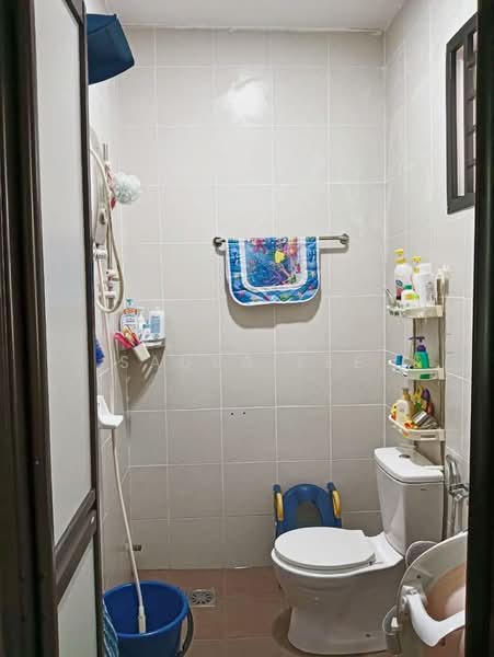 2-storey Terraced House for Sale in Taman Scientex Senai (Senai) - Sausa Lee - Bathroom - PropertyGuru.com.my
