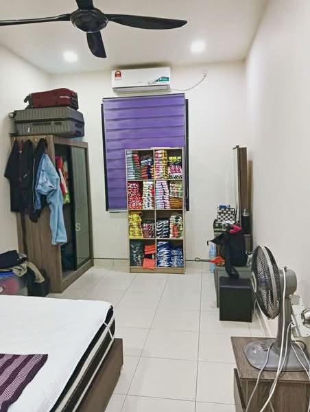 2-storey Terraced House for Sale in Taman Scientex Senai (Senai) - Sausa Lee - Bedroom - PropertyGuru.com.my