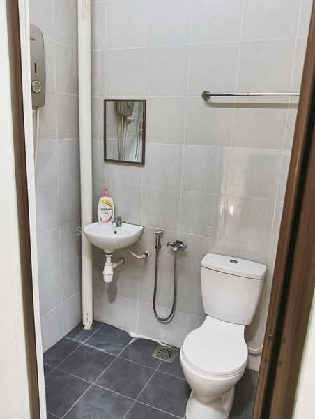 2-storey Terraced House for Sale in Taman Scientex Senai (Senai) - Sausa Lee - Bathroom - PropertyGuru.com.my