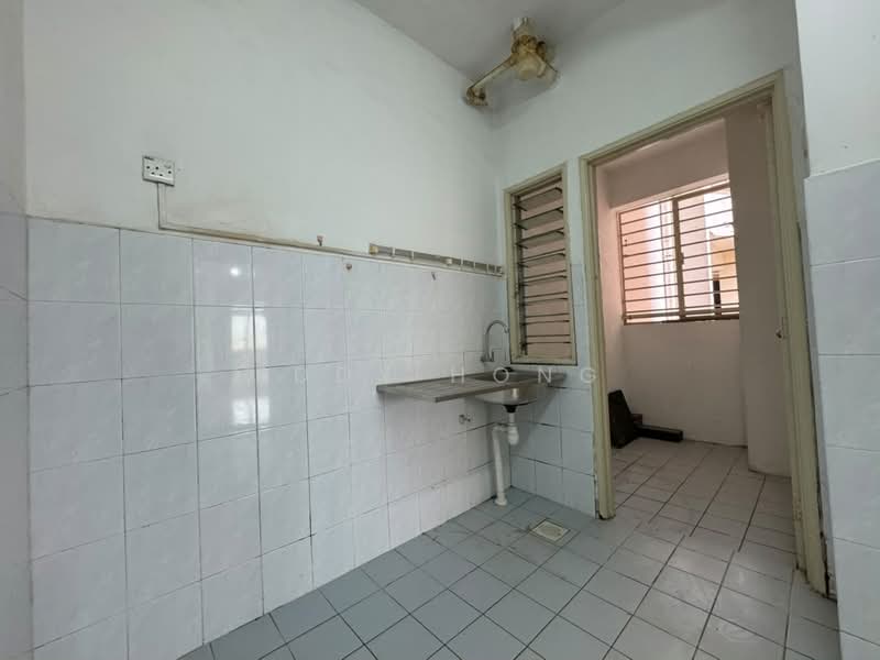 Kondominium untuk Disewa di Garden Park - Eddy Hong - Kitchen - PropertyGuru.com.my