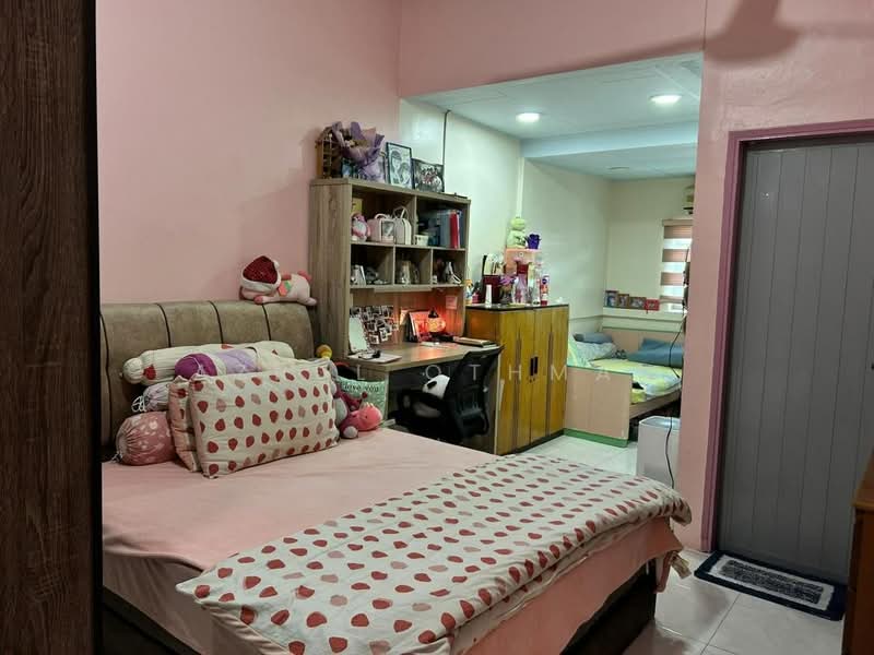 Rumah Teres 2 Tingkat untuk Dijual di Taman Rasah Jaya (Rasah) - Azrul Othman - Bedroom - PropertyGuru.com.my