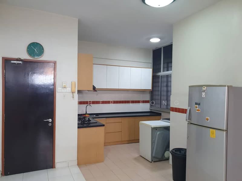 Kondominium untuk Dijual di Lakes Condominiums / Pangsapuri Tasik - Esther Leong - Kitchen - PropertyGuru.com.my