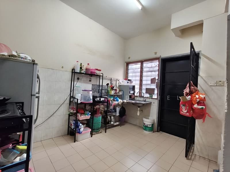 Rumah Teres 2 Tingkat untuk Dijual di Bandar Puncak Alam (Puncak Alam) - Ashraff Daniel - Kitchen - PropertyGuru.com.my