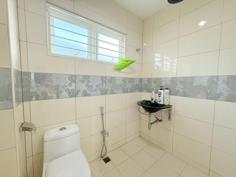 Rumah Teres 2 Tingkat untuk Dijual di Sungai Long (Bandar Sungai Long) - Michelle Siow - PropertyGuru.com.my