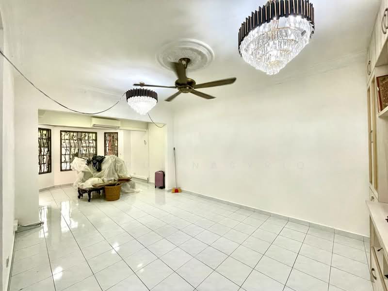 Rumah Teres 2 Tingkat untuk Dijual di Seksyen 19 (Shah Alam) - Amirul Nasyriq - Living Room - PropertyGuru.com.my