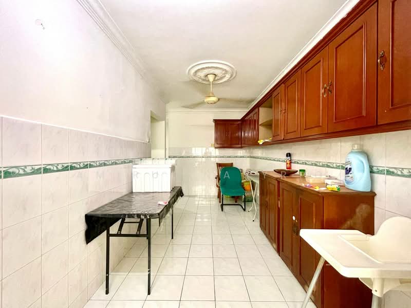 Rumah Teres 2 Tingkat untuk Dijual di Seksyen 19 (Shah Alam) - Amirul Nasyriq - Kitchen - PropertyGuru.com.my