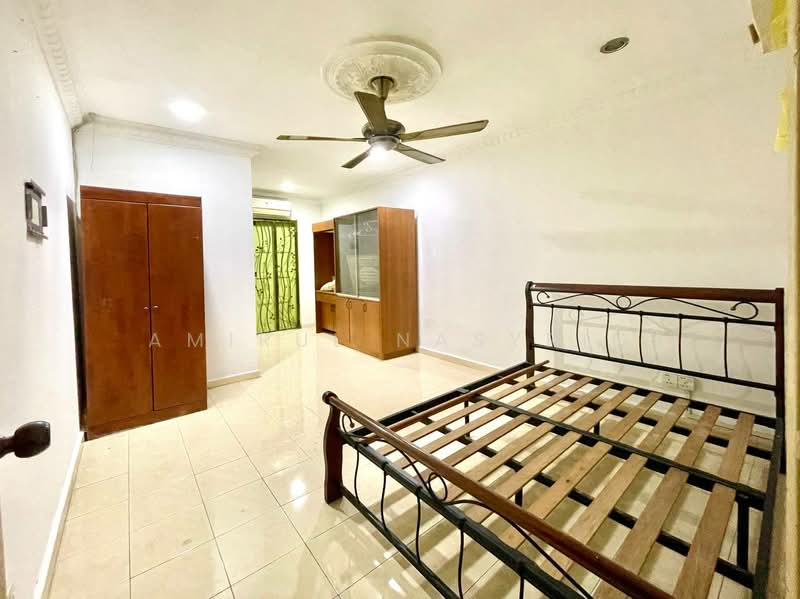 Rumah Teres 2 Tingkat untuk Dijual di Seksyen 19 (Shah Alam) - Amirul Nasyriq - Bedroom - PropertyGuru.com.my
