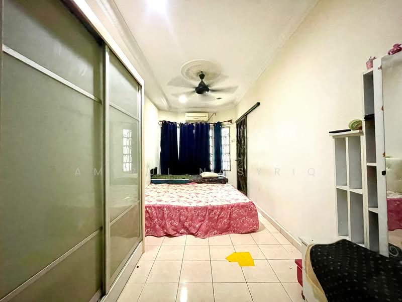 Rumah Teres 2 Tingkat untuk Dijual di Seksyen 19 (Shah Alam) - Amirul Nasyriq - Bedroom - PropertyGuru.com.my