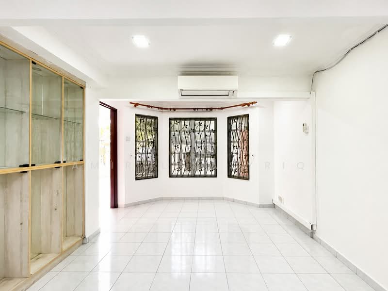 Rumah Teres 2 Tingkat untuk Dijual di Seksyen 19 (Shah Alam) - Amirul Nasyriq - Living Room - PropertyGuru.com.my