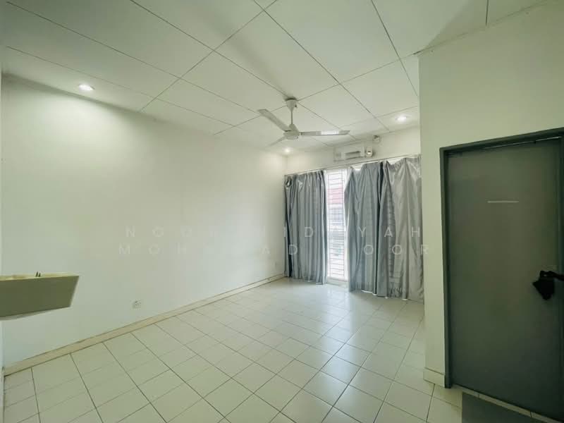 2-storey Terraced House for Sale in Seksyen 33 (Shah Alam) - Noor Hidayah Mohamad Noor - Interior - PropertyGuru.com.my