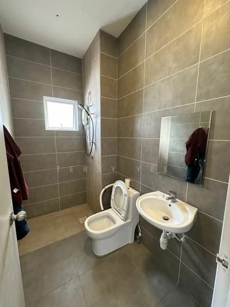 Kondominium untuk Dijual di Imperial Residence - Terry Yee - Bathroom - PropertyGuru.com.my
