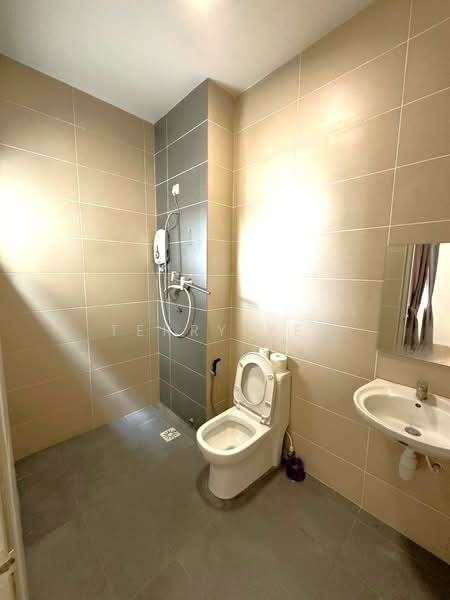 Kondominium untuk Dijual di Imperial Residence - Terry Yee - Bathroom - PropertyGuru.com.my