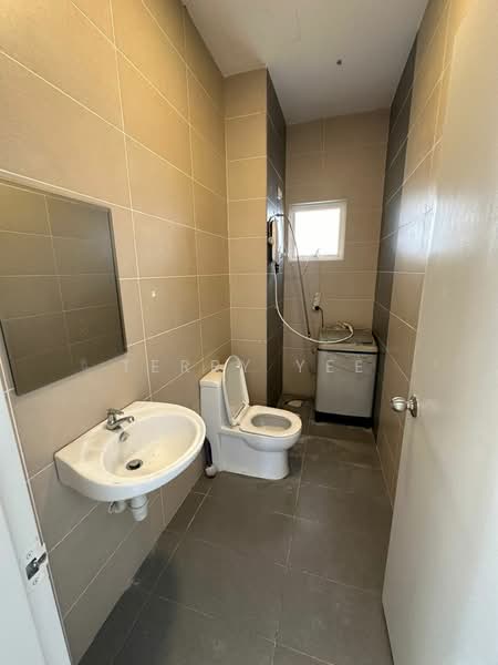 Kondominium untuk Dijual di Imperial Residence - Terry Yee - Bathroom - PropertyGuru.com.my