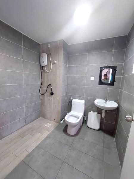 Kondominium untuk Dijual di Imperial Residence - Terry Yee - Bathroom - PropertyGuru.com.my