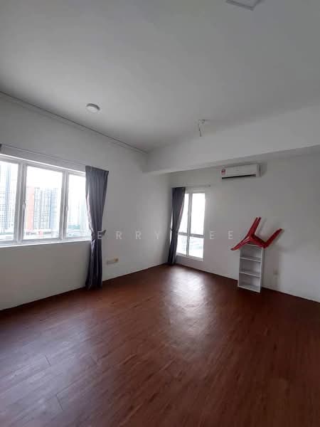 Kondominium untuk Dijual di Imperial Residence - Terry Yee - Living Room - PropertyGuru.com.my