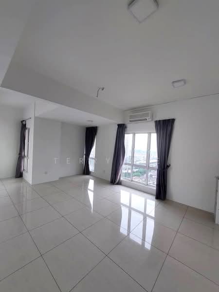 Kondominium untuk Dijual di Imperial Residence - Terry Yee - Living Room - PropertyGuru.com.my