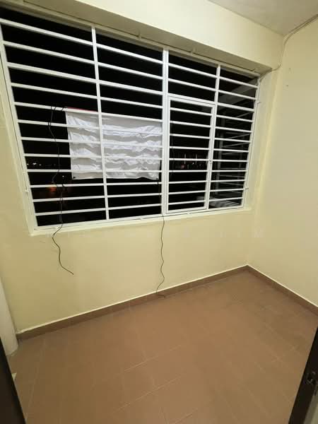 Pangsapuri untuk Disewa di Anggerik Residensi - Nicholas Lim - Balcony - PropertyGuru.com.my