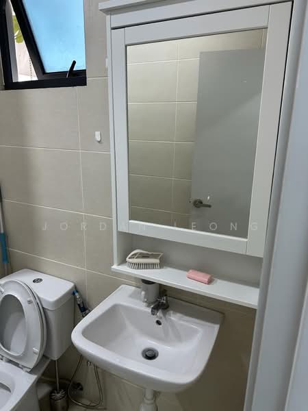 Kediaman Servis untuk Disewa di Pacific Star (Service Residence) - Jordan Leong - Bathroom - PropertyGuru.com.my