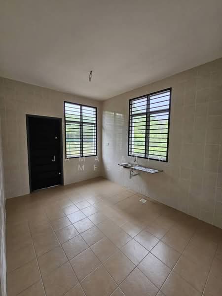 Rumah Banglo untuk Dijual di Bandar Tasik Senangin (Lenggeng) - Jamalatin Mesen - Kitchen - PropertyGuru.com.my