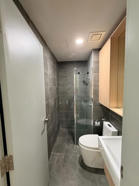 Service Residence for Sale at Suasana @ Utropolis - Jossie Teoh - Bathroom - PropertyGuru.com.my
