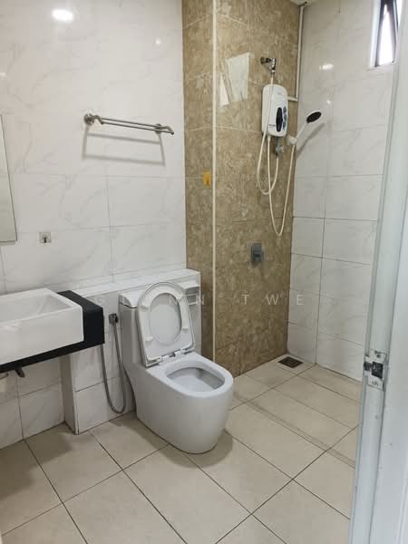 Service Residence for Rent at D'Summit Residences - Glenn Twe - Bathroom - PropertyGuru.com.my