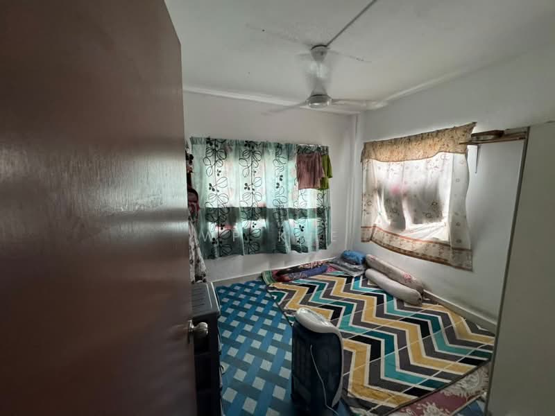 Pangsapuri untuk Dijual di Taman Sri Murni Fasa 2 - WP Kue - Bedroom - PropertyGuru.com.my