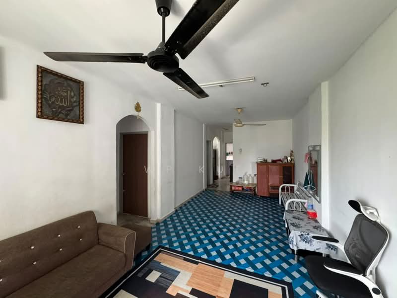 Pangsapuri untuk Dijual di Taman Sri Murni Fasa 2 - WP Kue - Living Room - PropertyGuru.com.my