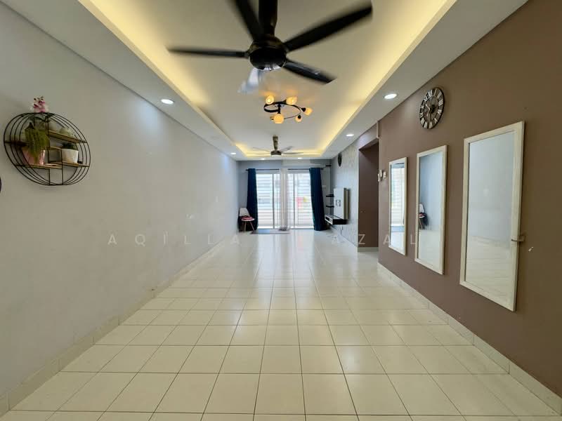 Pangsapuri untuk Dijual di Gapura Bayu - Aqillah Razali - Living Room - PropertyGuru.com.my