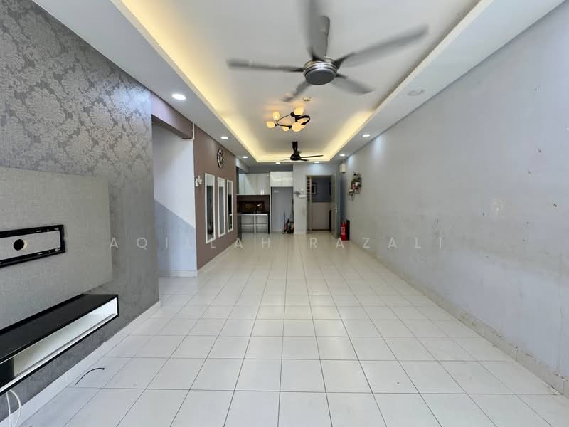 Pangsapuri untuk Dijual di Gapura Bayu - Aqillah Razali - Living Room - PropertyGuru.com.my