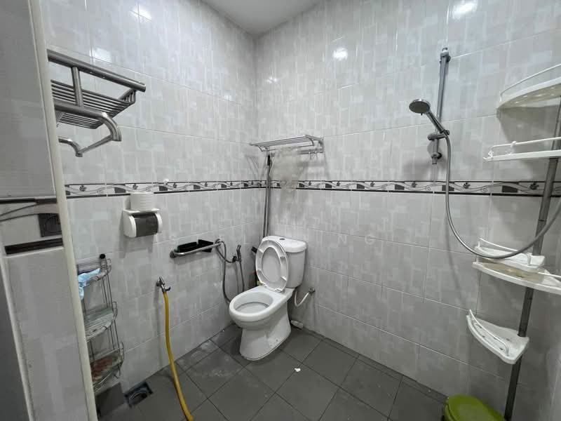 1-storey Terraced House for Rent in Taman Ungku Tun Aminah (Skudai) - Stella Ng - Bathroom - PropertyGuru.com.my