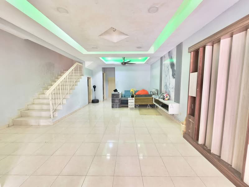 Rumah Teres 2 Tingkat untuk Dijual di Bandar Bukit Puchong 2 (Puchong) - Aqillah Razali - Living Room - PropertyGuru.com.my