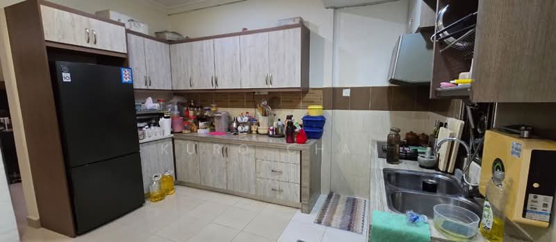 Townhouse for Sale in Taman Tasik Puchong (Puchong) - Kuro Chan - Kitchen - PropertyGuru.com.my