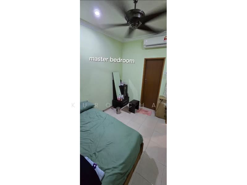 Townhouse for Sale in Taman Tasik Puchong (Puchong) - Kuro Chan - Master Bedroom - PropertyGuru.com.my