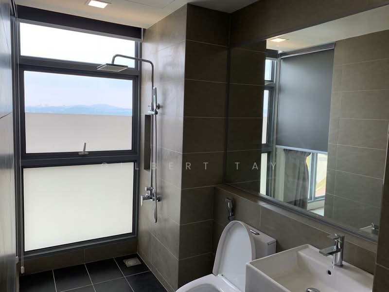 Kondominium untuk Disewa di Lakefront Residence - Gilbert Tay - Bathroom - PropertyGuru.com.my