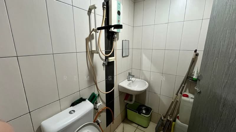 Apartment for Sale at Puncak Baiduri Apartment - Remus Chen - Bathroom - PropertyGuru.com.my