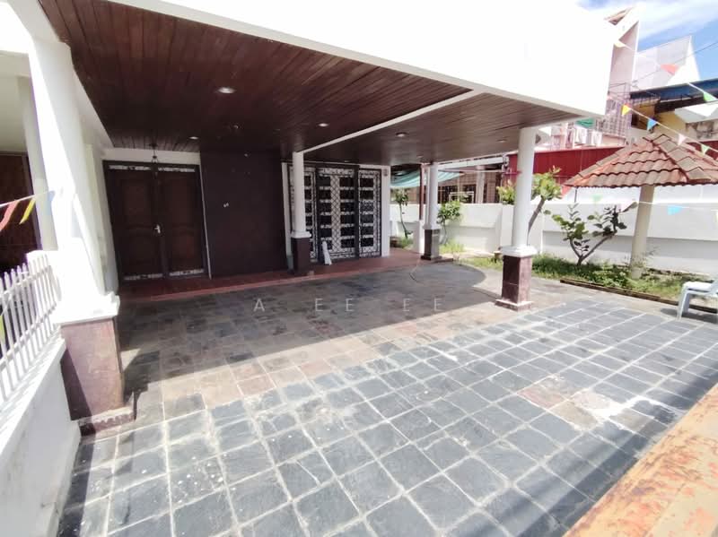 Semi-Detached House for Sale in Batu Uban (Gelugor) - A Ee Ee - Exterior - PropertyGuru.com.my