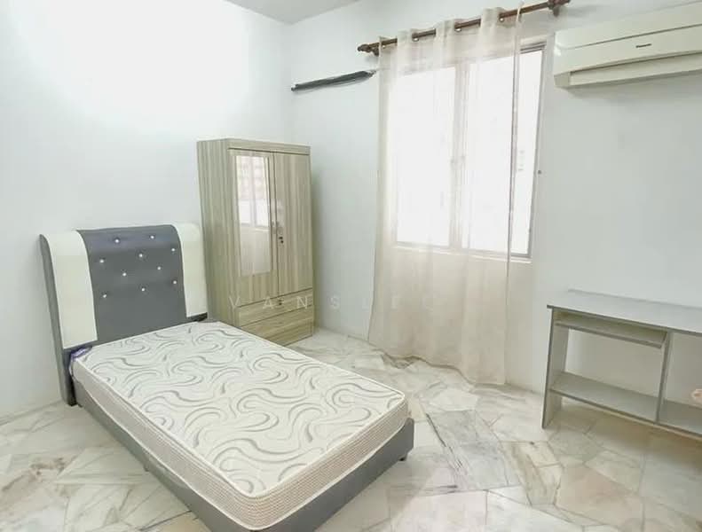 Pangsapuri untuk Disewa di Pangsapuri Seri Pinang - Evanslee . - Bedroom - PropertyGuru.com.my