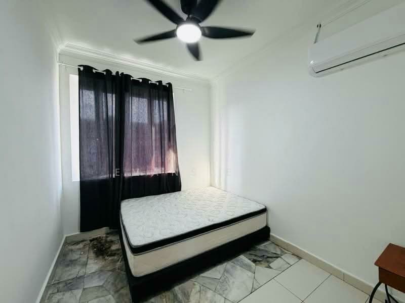 Apartment for Rent at Pangsapuri Seri Pinang - Evanslee . - Bedroom - PropertyGuru.com.my