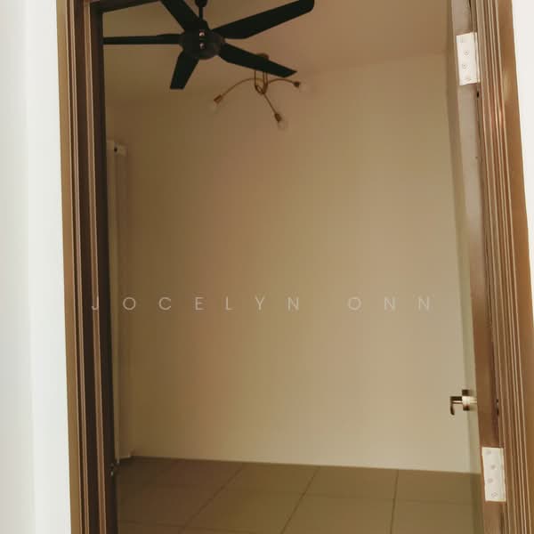 Service Residence for Sale at 8Scape Residence @ Sutera - Jocelyn Onn - Interior - PropertyGuru.com.my