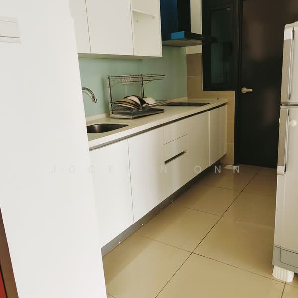 Service Residence for Sale at 8Scape Residence @ Sutera - Jocelyn Onn - Kitchen - PropertyGuru.com.my