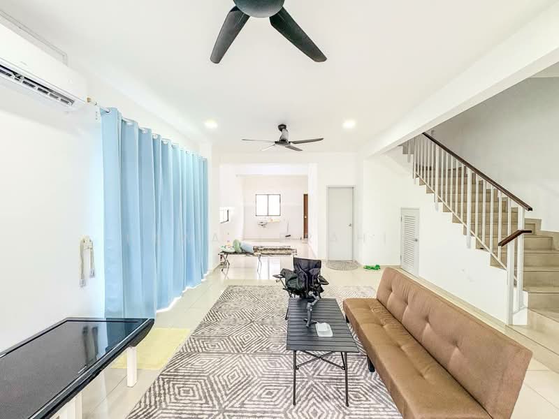 Rumah Teres 2-Tingkat untuk Dijual di Hulu Langat (Selangor) - Hawa Ibrahim - Living Room - PropertyGuru.com.my