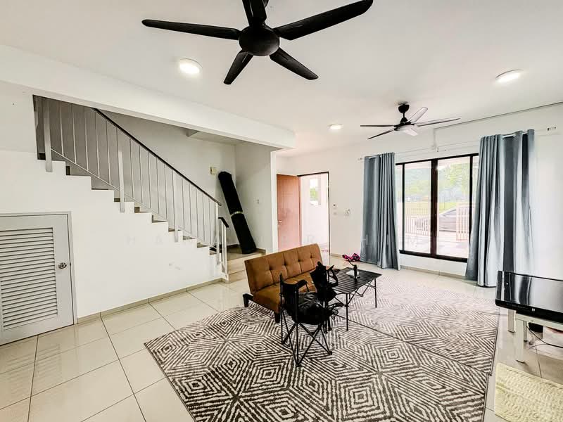 Rumah Teres 2-Tingkat untuk Dijual di Hulu Langat (Selangor) - Hawa Ibrahim - Living Room - PropertyGuru.com.my