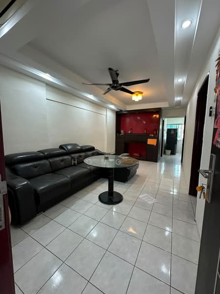Pangsapuri untuk Dijual di Desa Indah Block 86 - Hong . - Living Room - PropertyGuru.com.my