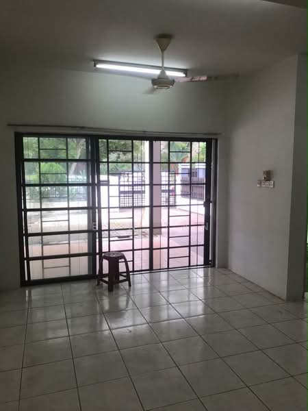 2-storey Terraced House for Rent in Bandar Sri Damansara (Selangor) - Ben Tan - Living Room - PropertyGuru.com.my