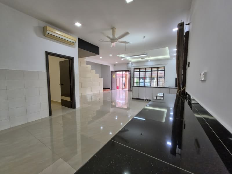 Rumah Berkembar untuk Dijual di Bandar Sungai Long (Selangor) - Mike Lim - PropertyGuru.com.my