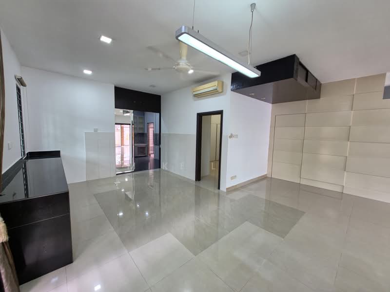 Rumah Berkembar untuk Dijual di Bandar Sungai Long (Selangor) - Mike Lim - PropertyGuru.com.my