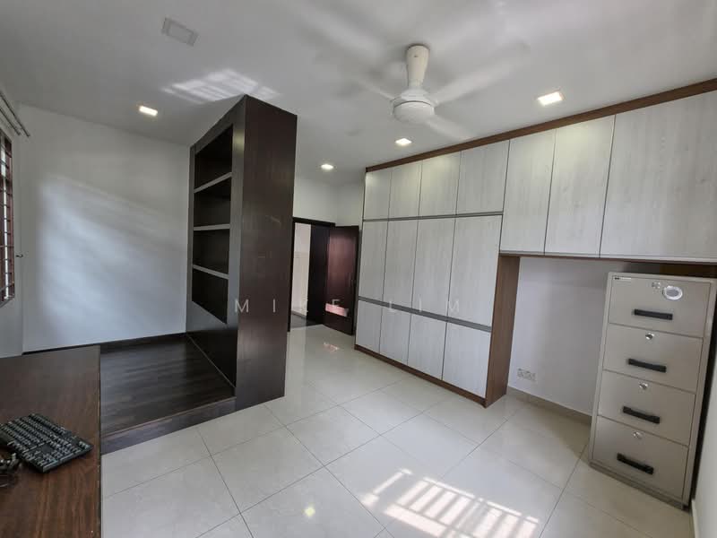 Rumah Berkembar untuk Dijual di Bandar Sungai Long (Selangor) - Mike Lim - PropertyGuru.com.my