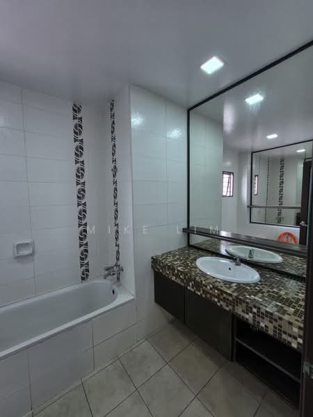 Rumah Berkembar untuk Dijual di Bandar Sungai Long (Selangor) - Mike Lim - PropertyGuru.com.my